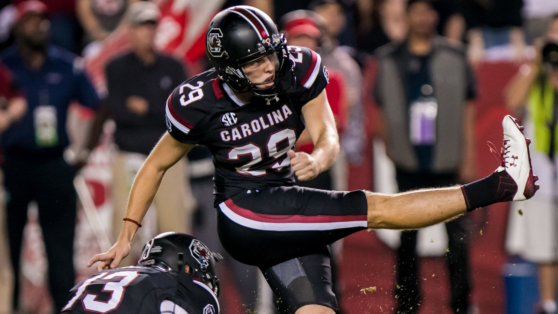 Kicker Elliott Fry signs with the Carolina Panthers